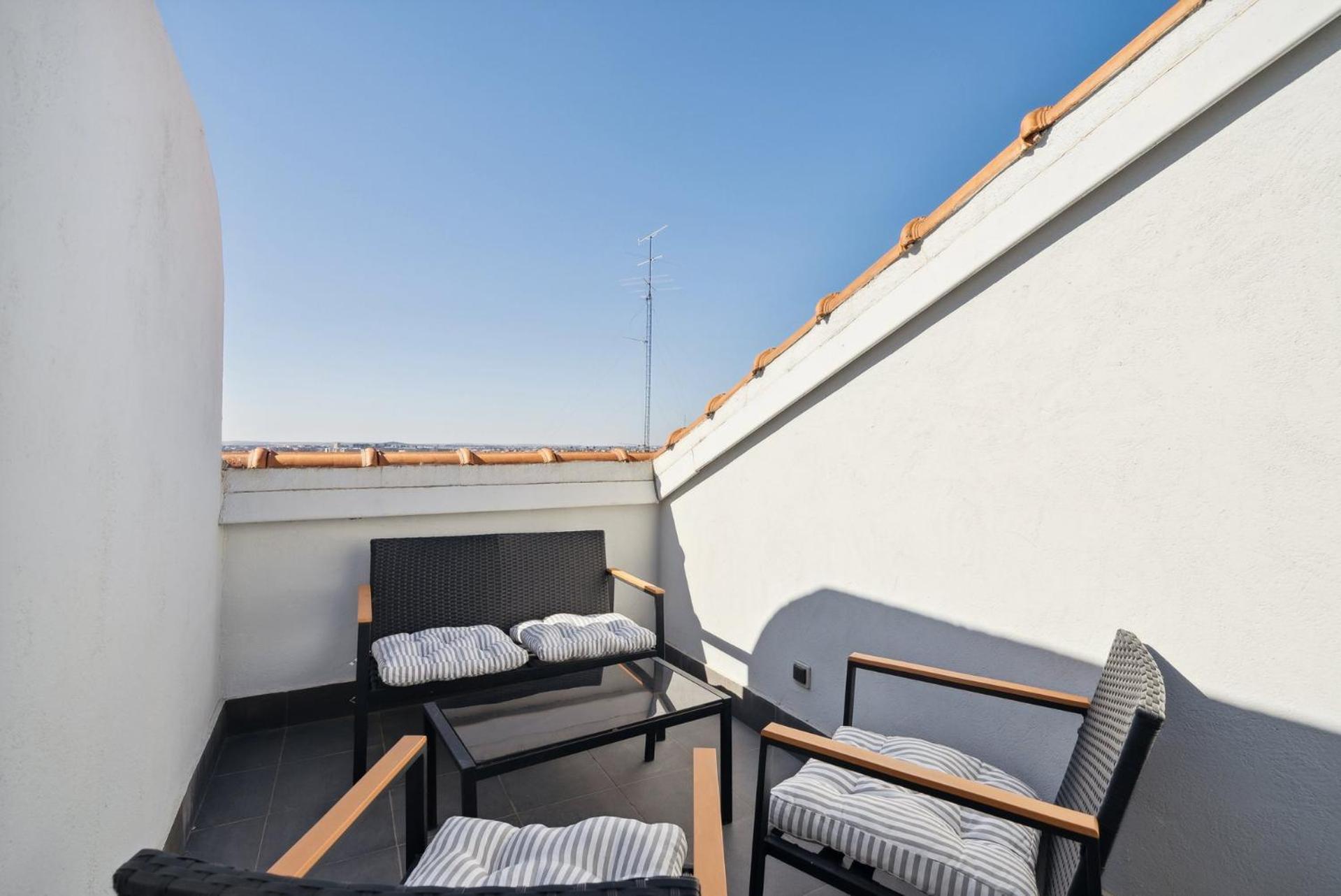 Limehome Madrid Calle De Santa Ana - Estancia Temporal Экстерьер фото