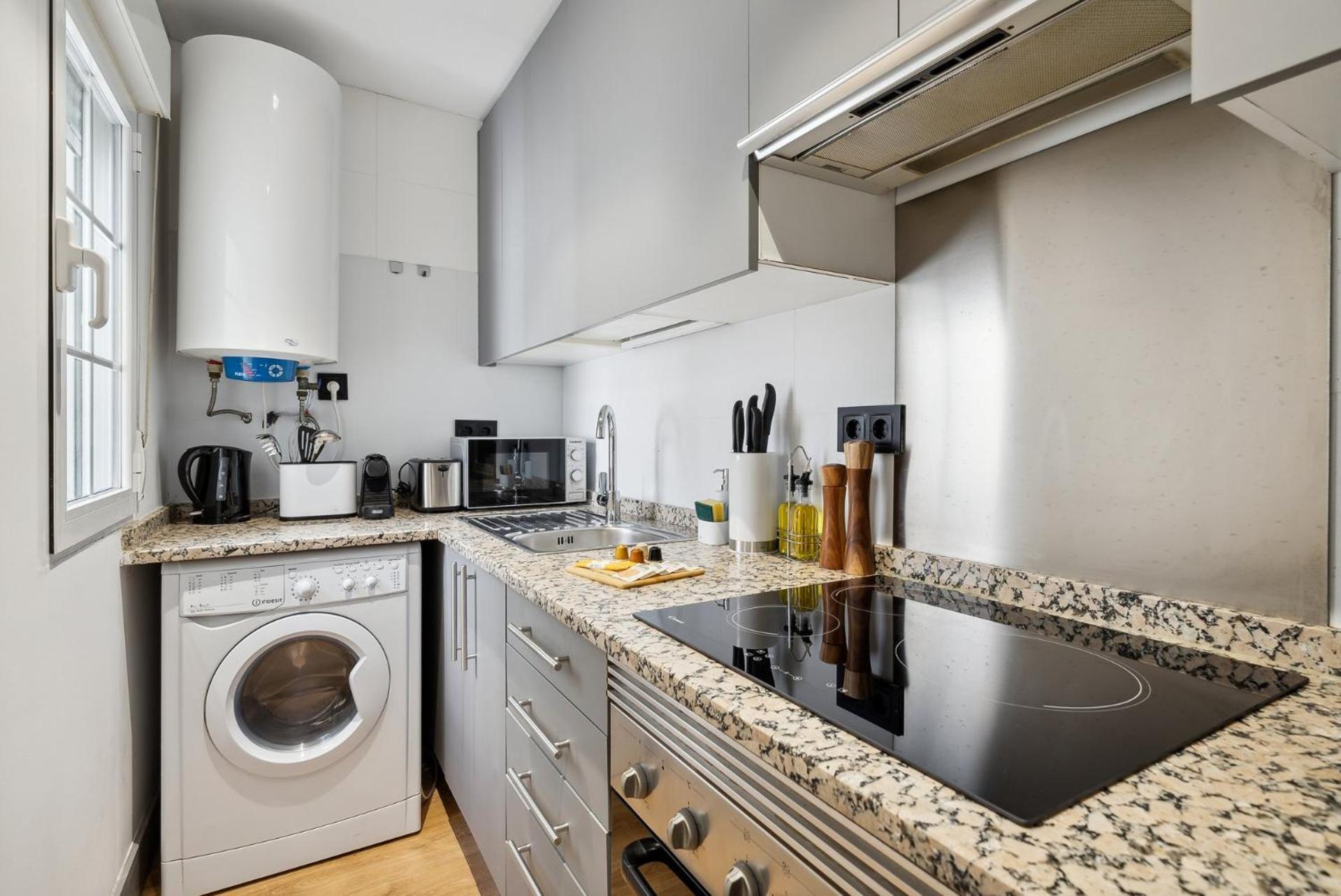 Limehome Madrid Calle De Santa Ana - Estancia Temporal Экстерьер фото