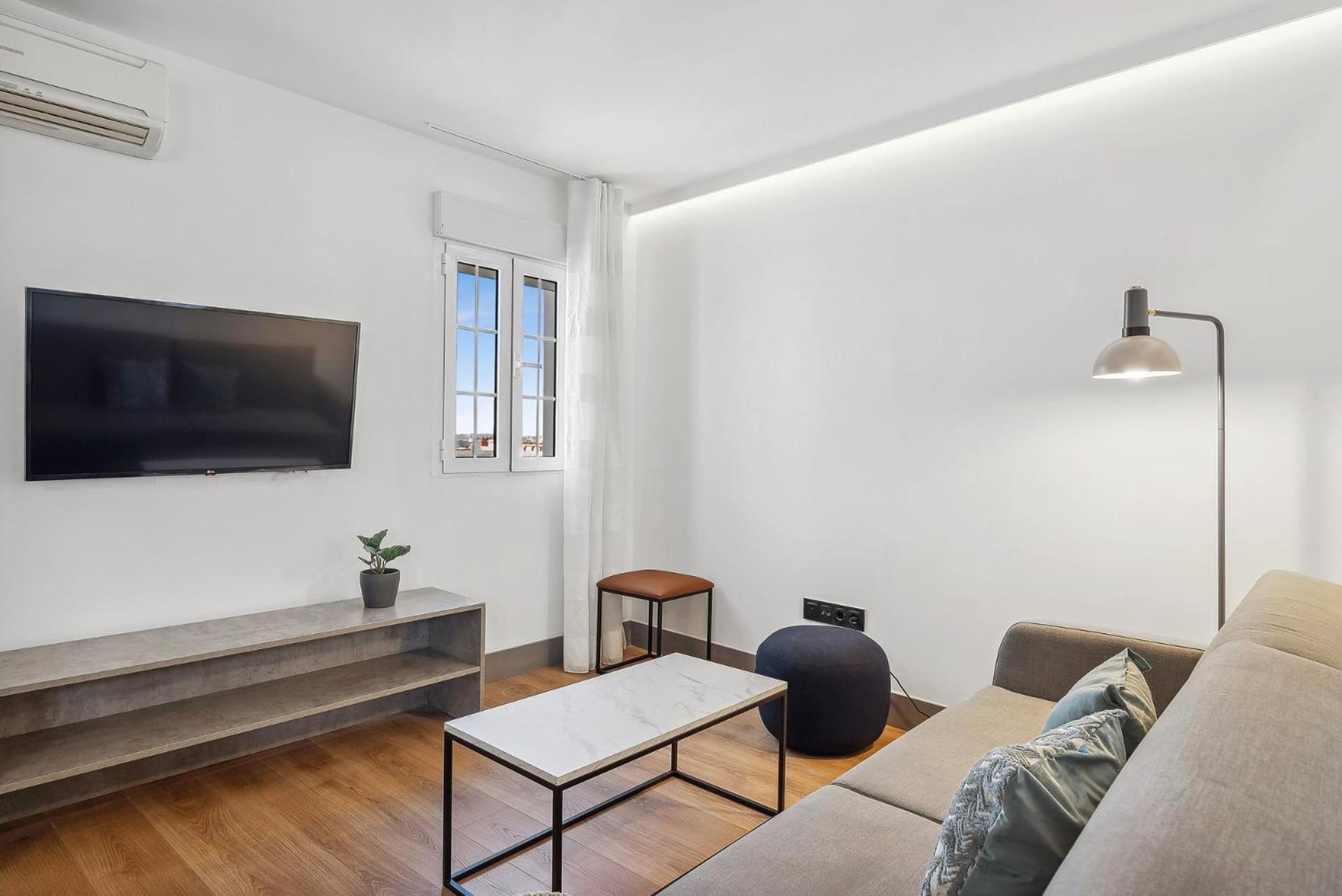Limehome Madrid Calle De Santa Ana - Estancia Temporal Экстерьер фото